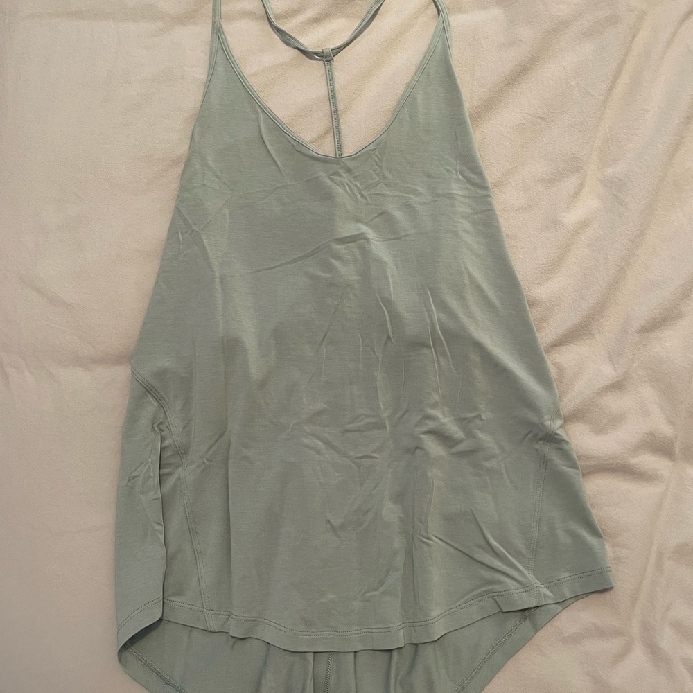 Lululemon size 8 yoga top